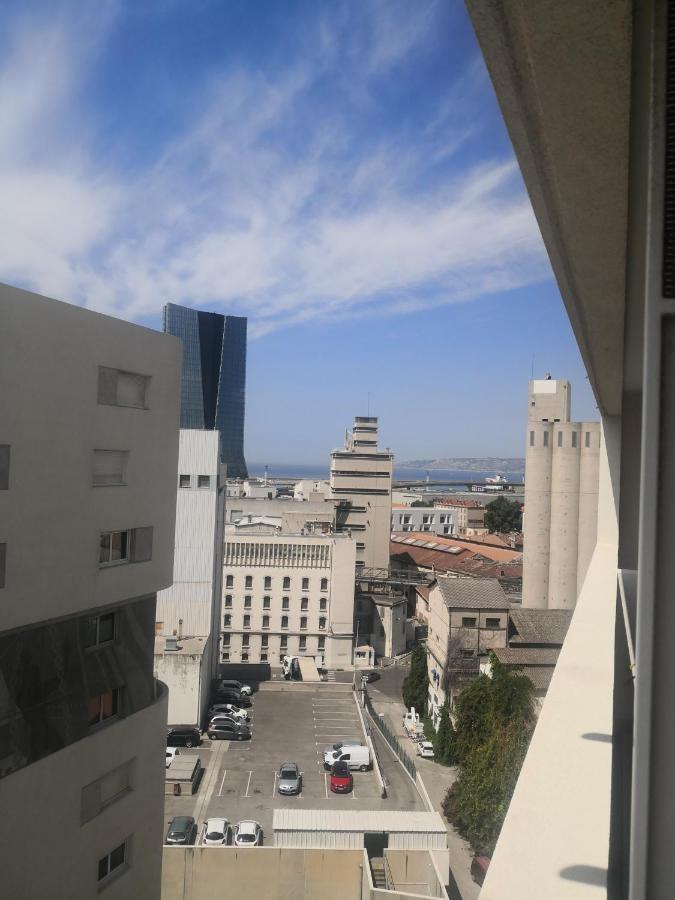 Lac Rose - Parking, Metro, Jusqu'a 4 Personnes * Marseilles