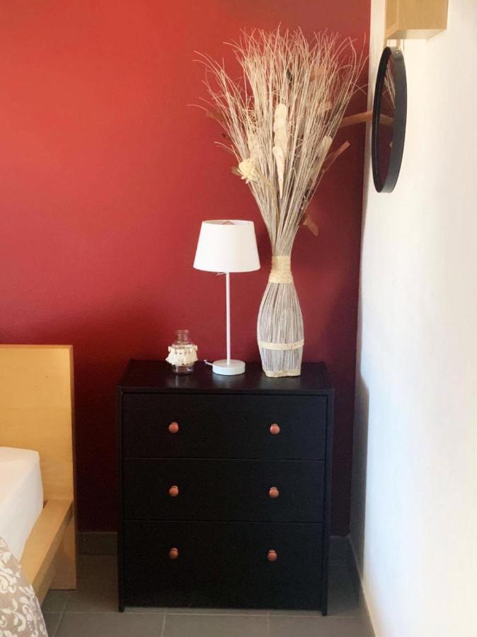 Lac Rose - Parking, Metro, Jusqu'a 4 Personnes * Marseilles