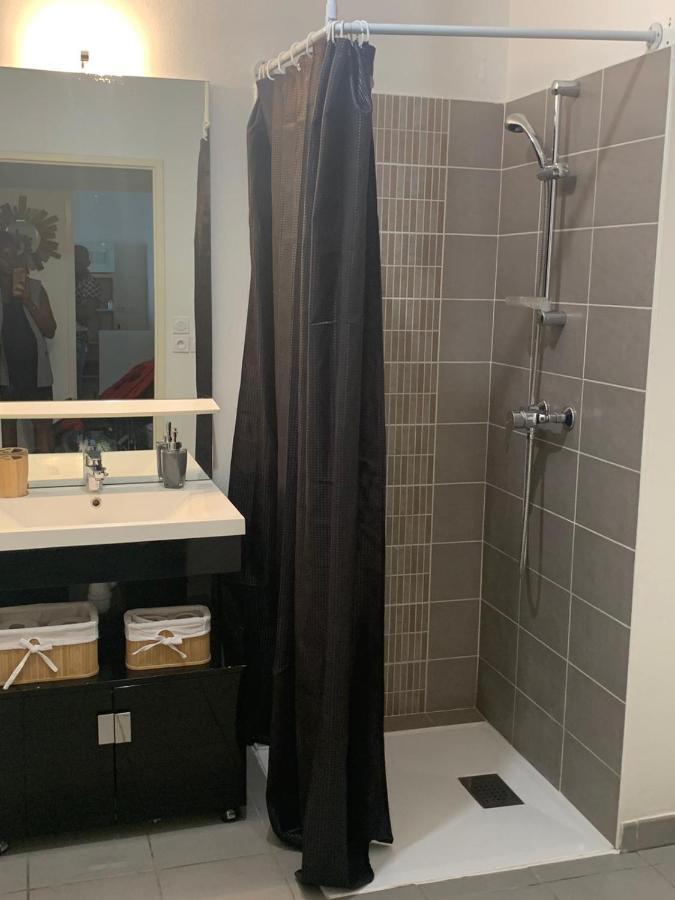 Lac Rose - Parking, Metro, Jusqu'a 4 Personnes Apartment