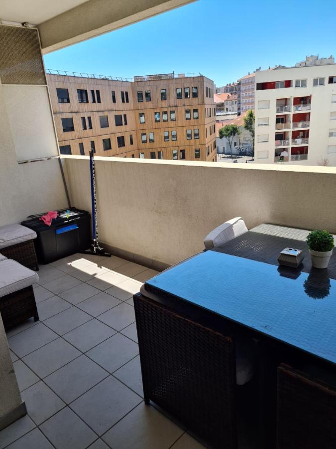 Lac Rose - Parking, Metro, Jusqu'a 4 Personnes * Marseilles